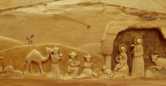 nativity carving